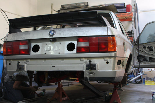 Project Ares - E30 diffuser system and spare wheel well delete
