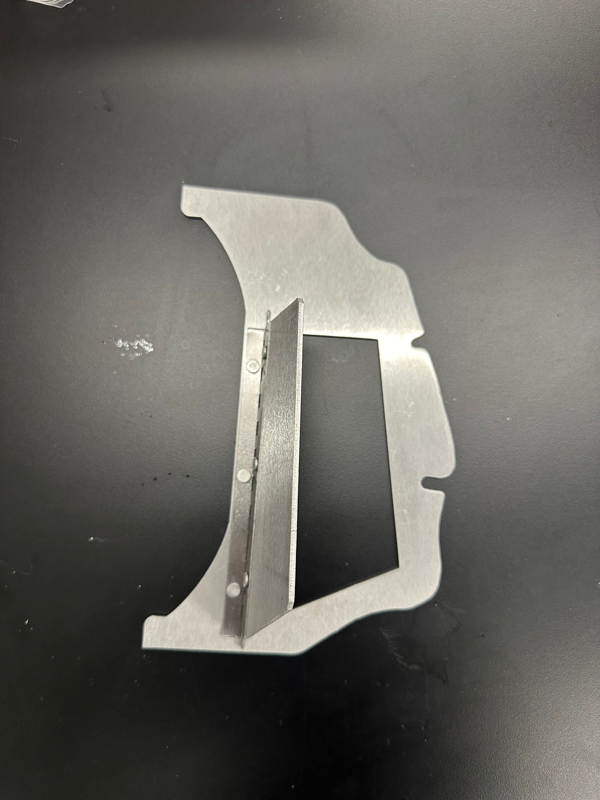 B48D Oil Pan Baffle (11138580122)