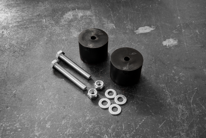Pair Of Front Manual Transmission Mounts For BMW E30, E36, E39, E46 – URO Parts, Direct Fit