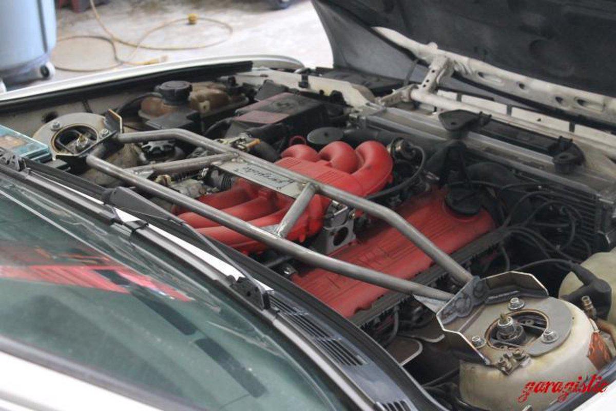 E30 Heavy Duty Front Strut Bar- 325, M3, M20 and M42 Compatible-Strut Bars-grip-drift-Black-Garagistic-bmw