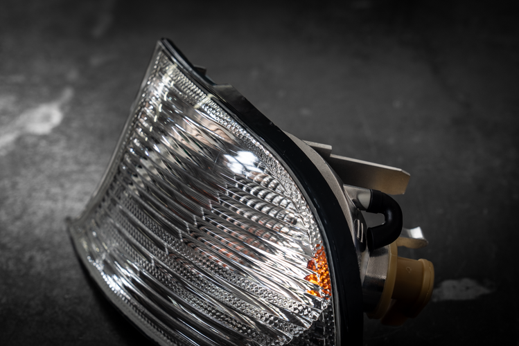 BMW E46 DEPO Euro Clear Corner Lights for 2000-2001 3 Series 2DR/M3 - 63126904299, 63126904300-Exterior Lights-grip-drift-Garagistic-bmw