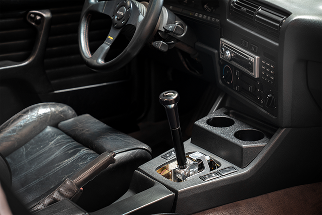 E30 "PRO" Self Centering Chassis Short Shifter-Shifters-grip-drift-Black Anodized-Short-Aluminum Vintage W/Emblem-Garagistic-bmw