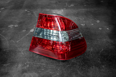 BMW E46 Sedan DEPO Smoked Red/Clear Tail Lights - 63216946533, 63216946534, 63216907945, 63216907946-Exterior Lights-grip-drift-Garagistic-bmw