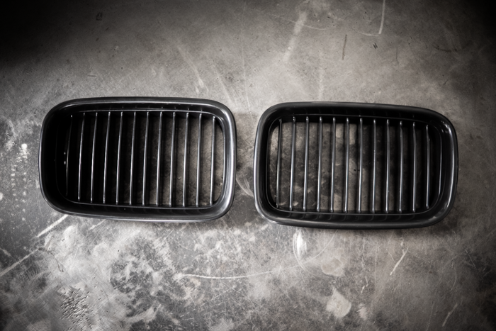 E36 (92-95) Matte Black Kidney Grille Set - 51138122237, 51138122238