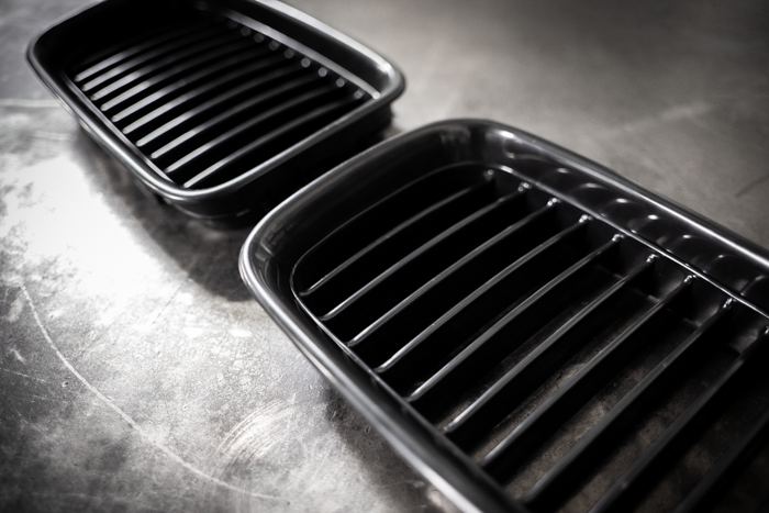 E36 (92-95) Matte Black Kidney Grille Set - 51138122237, 51138122238
