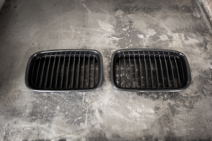 E36 (92-95) Matte Black Kidney Grille Set - 51138122237, 51138122238