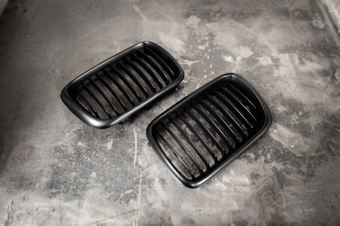 E36 (96-99) Matte Black Kidney Grille Set - 51138195151, 51138195152