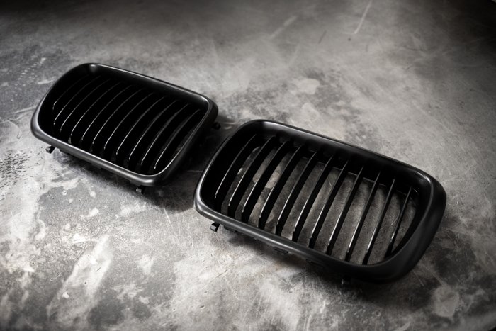 E36 (96-99) Matte Black Kidney Grille Set - 51138195151, 51138195152