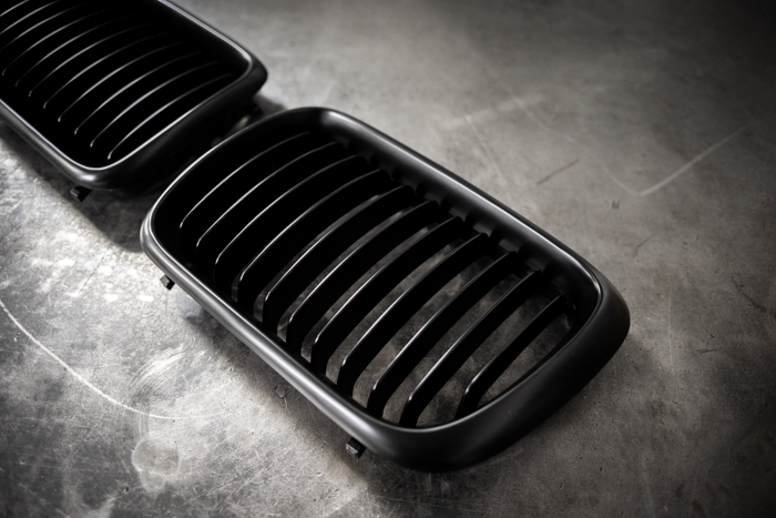 E36 (96-99) Matte Black Kidney Grille Set - 51138195151, 51138195152