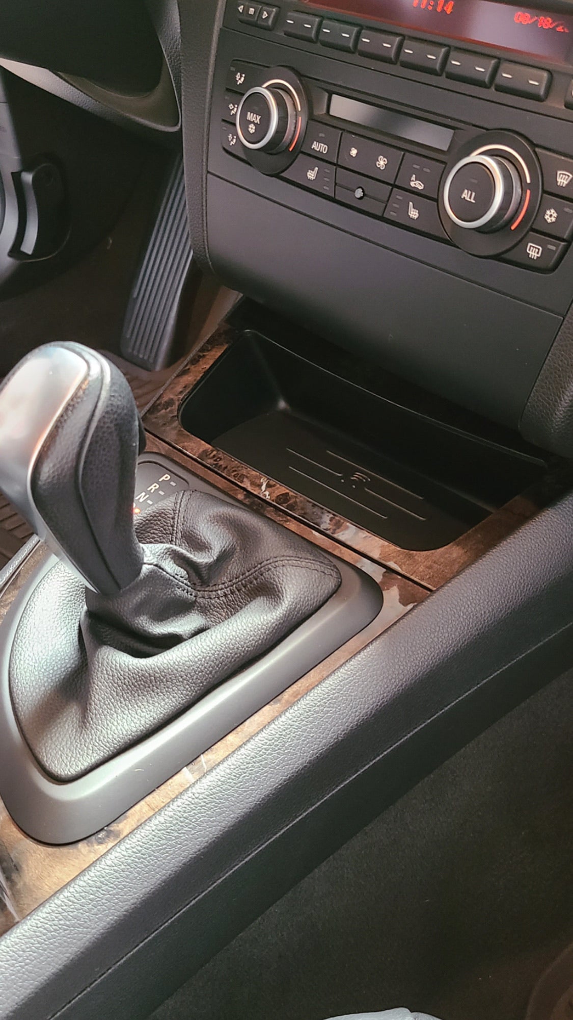 BMW E8X 1 SERIES Wireless Charger - E82