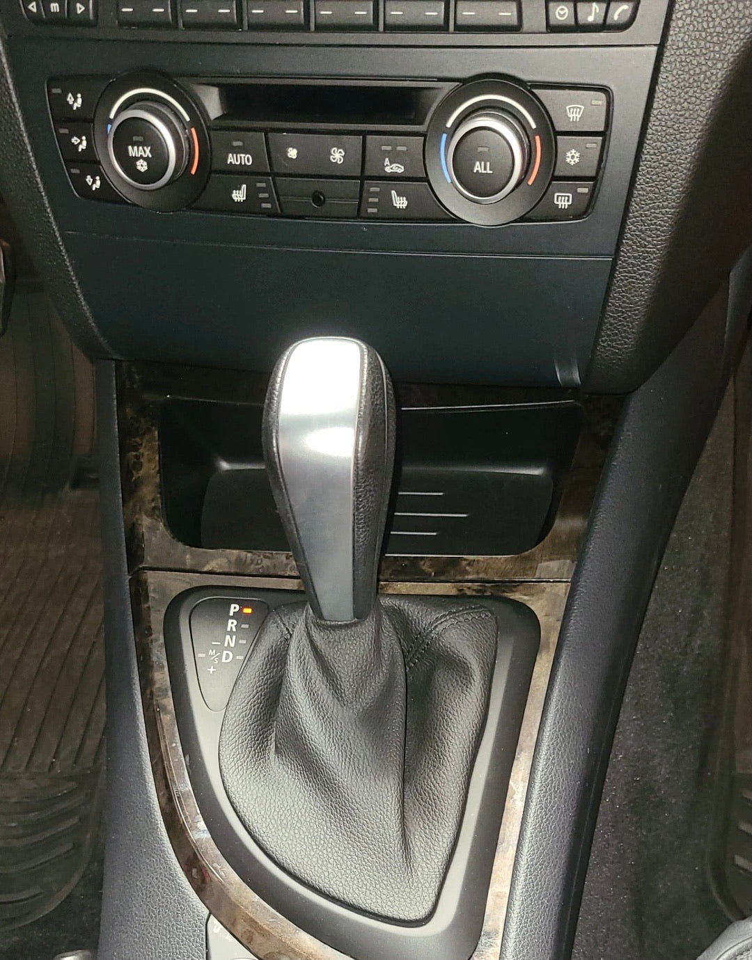 BMW E8X 1 SERIES Wireless Charger - E82