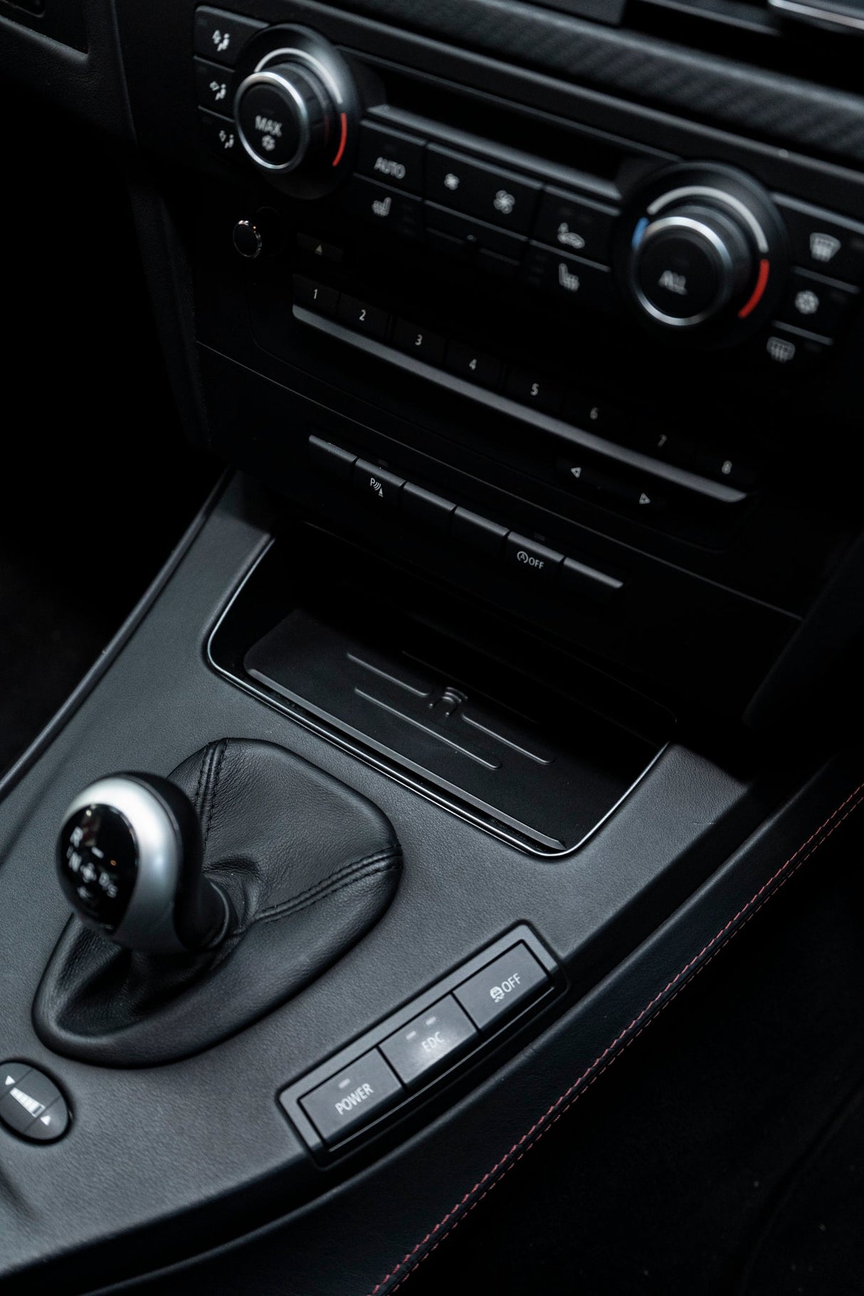 BMW E9X 3 SERIES Wireless Charger - E92